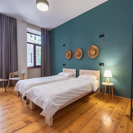 Gallery Hostel Tbilisi Bagian luar foto